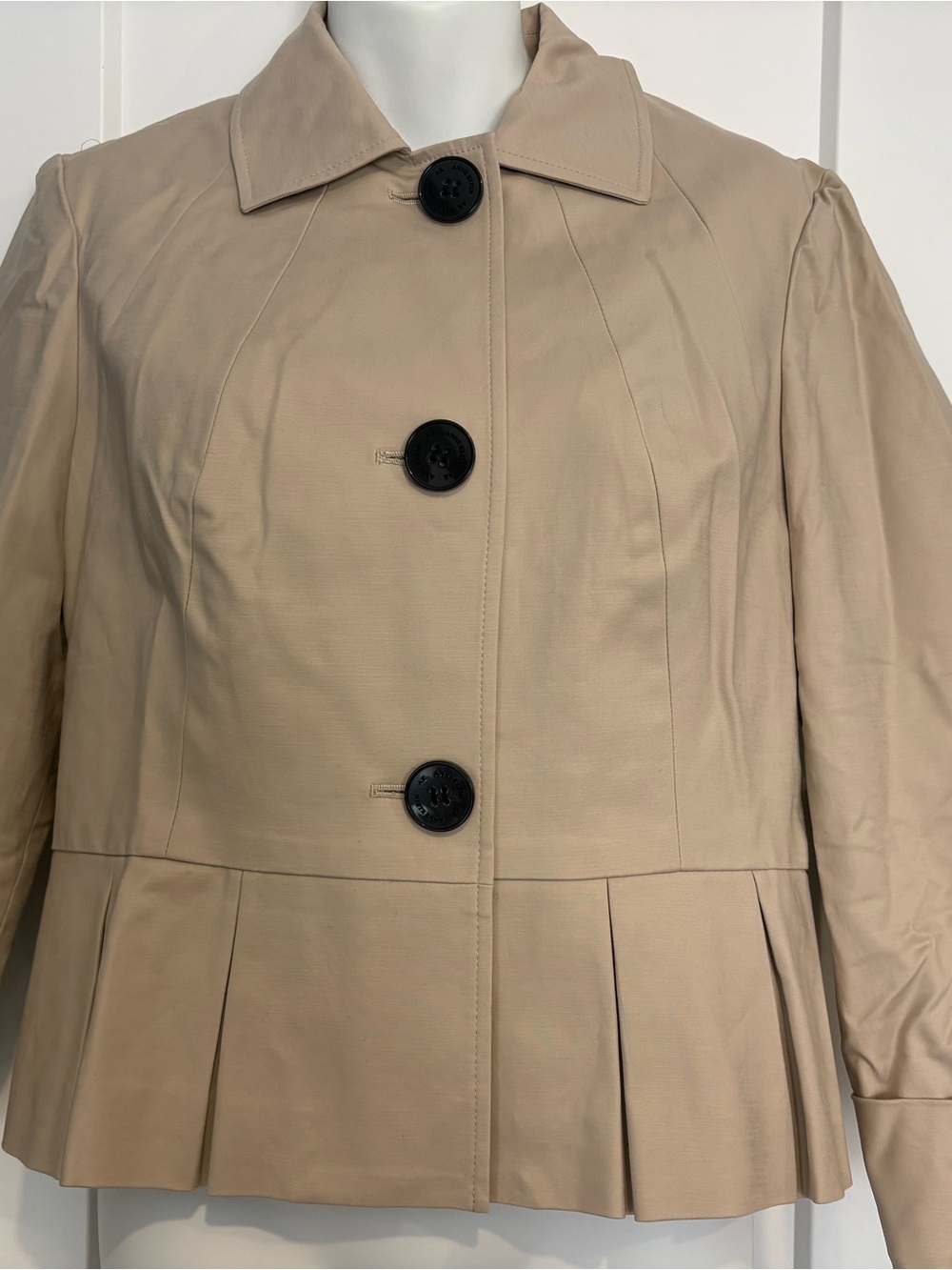 Anne Klein Beige Jacket with Black Buttons